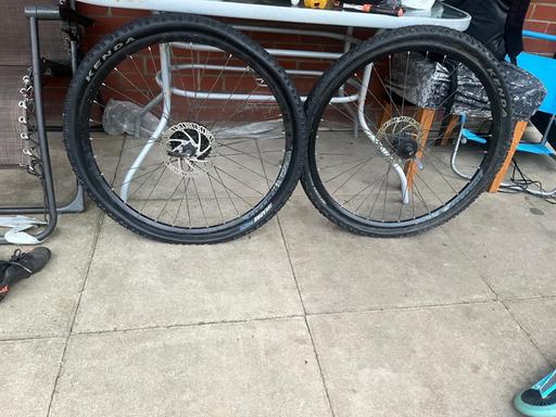 Buy & Sell East London Marks Gate - East London - Photos for Carrera vengeance 27.5 tyres