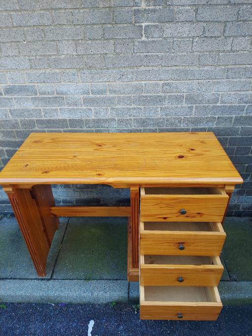 Buy & Sell East London Cambridge Heath - East London - Photos for Solid Pine Dressing Table/Desk