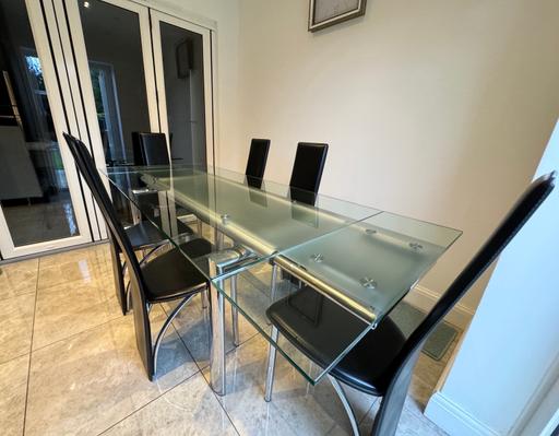 Buy & Sell North West London Kensal Green - NW6 - Photos for GLASS EXTENDABLE DINING TABLE + CHAIRS