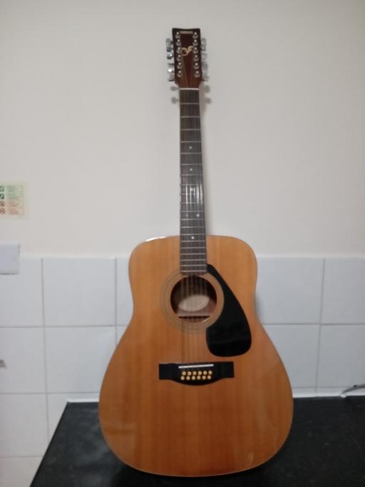 Buy & Sell West London Hillingdon - Photos for Yammaha 12 string acoustic guitar