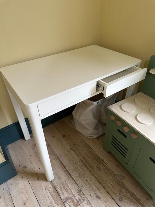 Buy & Sell North London Stoke Newington - North London - Photos for Small table desk with drawers