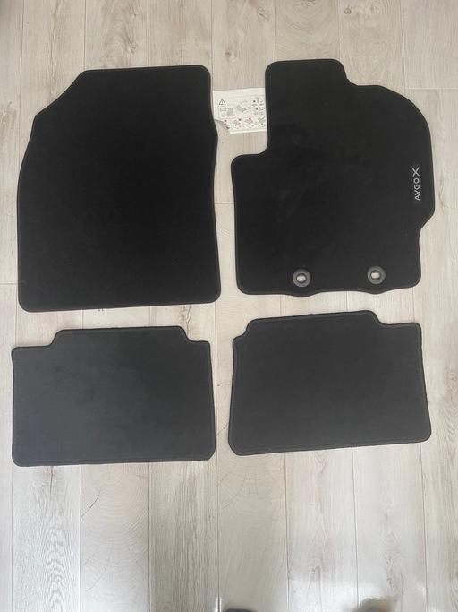 Vehicles Essex Basildon - Photos for Toyota Aygo X Carpet Floor Mats (Full Set)