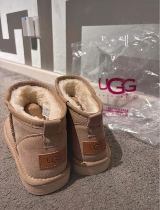 Buy & Sell Merseyside Knowsley - Photos for new boots ugg size 5