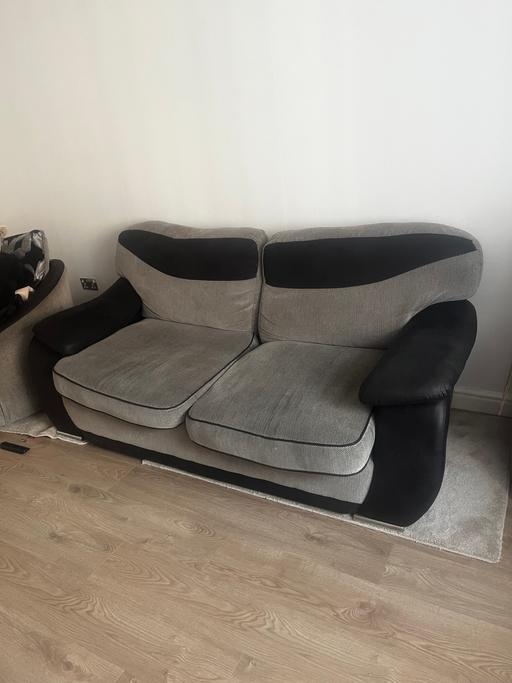 Buy & Sell Halton Widnes - WA88 - Photos for 2 seater grey sofa