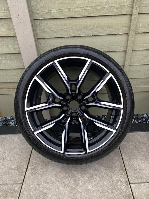 Vehicles South West London Richmond upon Thames - Photos for Bmw i4 m alloy wheel 19