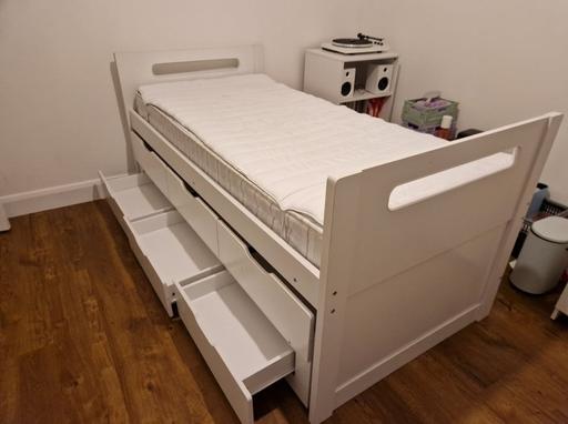 Buy & Sell East London Havering - Photos for Single bed and mattress (can deliver)