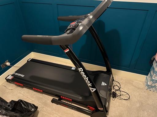 Buy & Sell Lancashire Blackburn with Darwen - Photos for Reebok ONEGT40s Treadmill