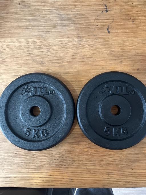 Buy & Sell West Northamptonshire Middleton Cheney - West Northamptonshire - Photos for 2x 5Kg iron weight plates