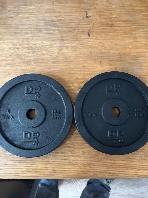 Buy & Sell West Northamptonshire Middleton Cheney - West Northamptonshire - Photos for 2x 6 kilo iron weight plates