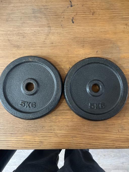 Buy & Sell West Northamptonshire Middleton Cheney - West Northamptonshire - Photos for 2x 5Kg iron weight plates