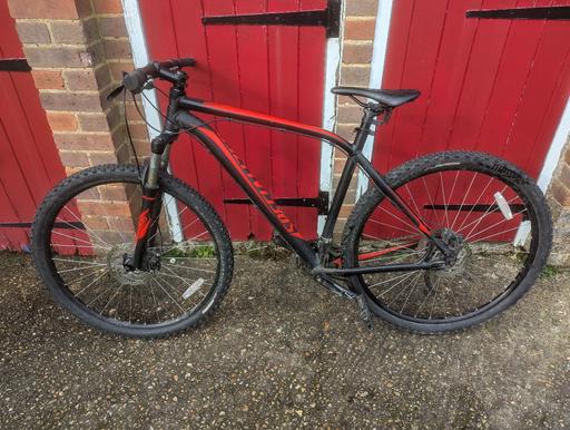 Buy & Sell Buckinghamshire Chesham - Buckinghamshire - Photos for Specialized Rockhopper Mountain Bike - Good C