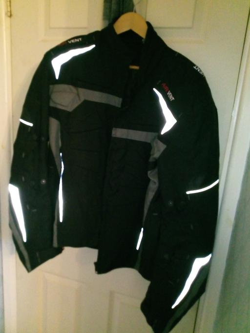 Vehicles West Midlands Sandwell - Photos for motorcycle jacket L