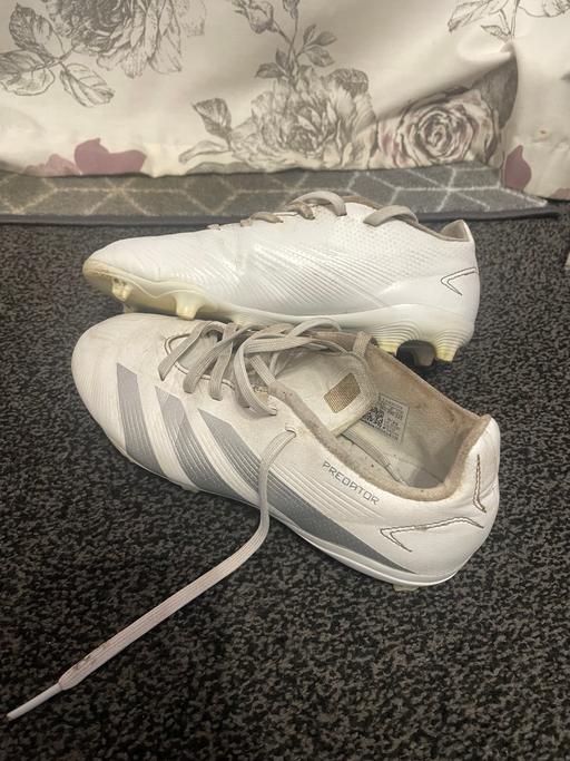 Buy & Sell South West London Woodlands - South West London - Photos for JUNIOR ADIDAS PREDATOR 24 LEAGUE FIRM GROUND