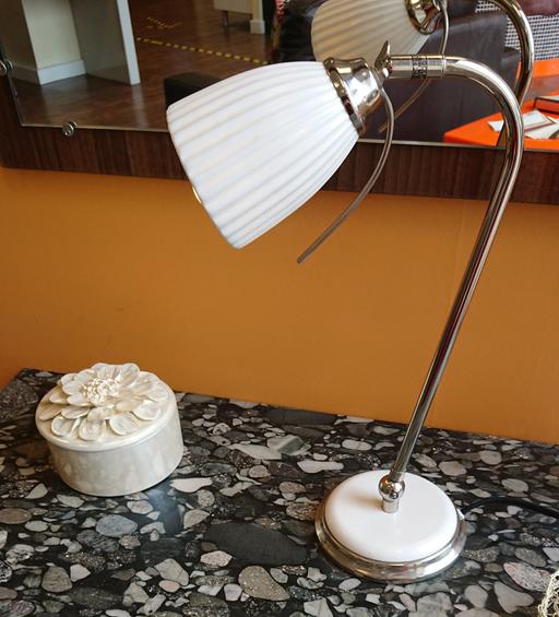 Buy & Sell West Midlands Birmingham - Photos for Adjustable ribbed porcelain table lamp