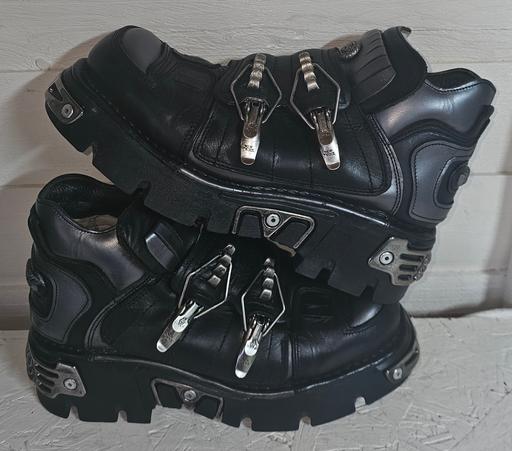 Buy & Sell Essex Tendring - Photos for New Rock Platform Boots