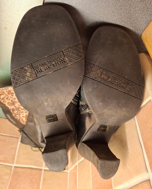 Buy & Sell Lancashire Pendle - Photos for Kenneth Cole Boots.