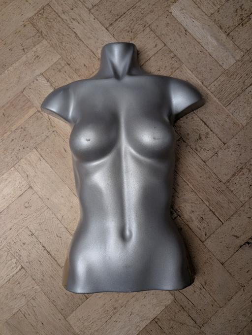 training East London Havering - Photos for Backless Ladies Mannequin Torso