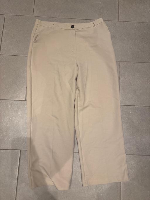 Buy & Sell Nottinghamshire Rushcliffe - Photos for Beige smart trousers