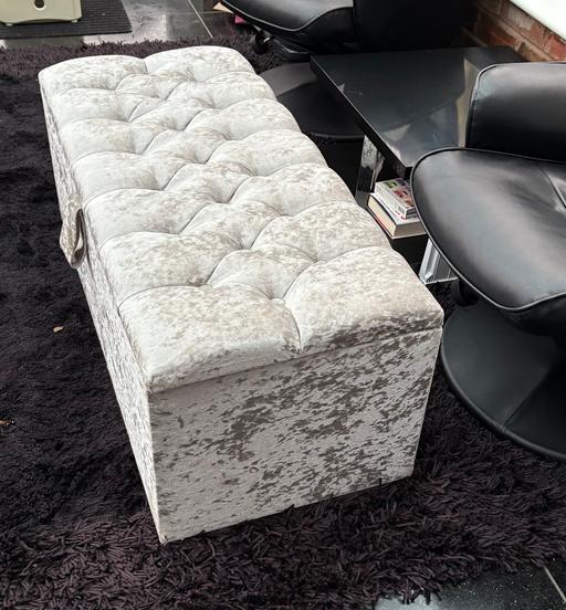 Buy & Sell West Midlands Wolverhampton - Photos for 3 piece ottoman set silver grey velvet