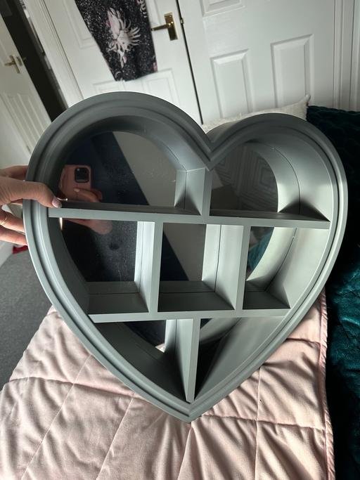 Buy & Sell Worcestershire Redditch - Photos for Grey wooden heart shelf