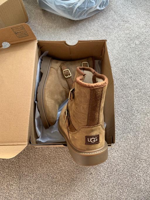 Buy & Sell West Midlands Sandwell - Photos for Girls UGG boots size 11