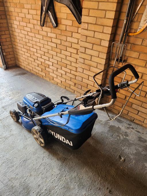 Buy & Sell Bedfordshire Central Bedfordshire - Photos for Hyundai HYM460SPE Petrol Lawnmover