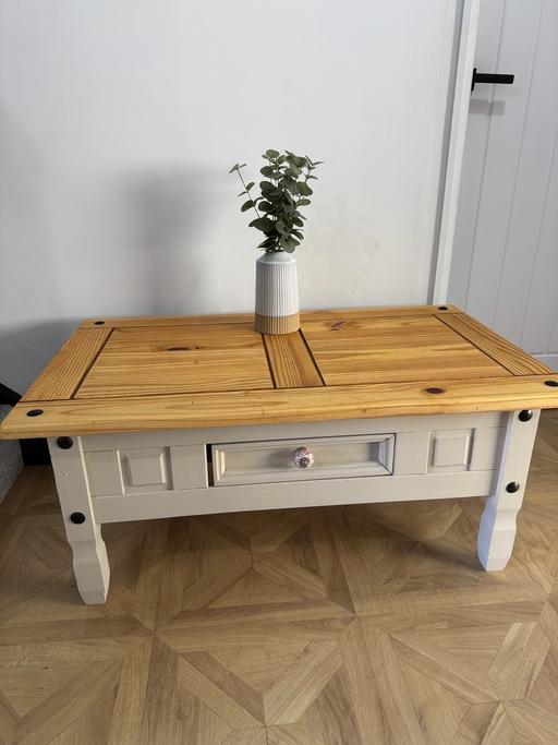 Buy & Sell Worcestershire Wyre Forest - Photos for Pine coffee table