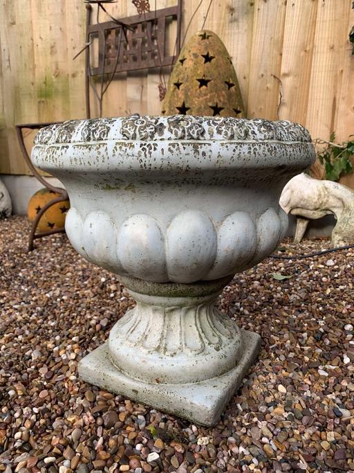 Buy & Sell Nottinghamshire Rushcliffe - Photos for Lovely heavy Sandford Stone garden urn