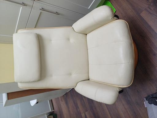 Buy & Sell South Yorkshire Sheffield - Photos for Cream leather swivel chair