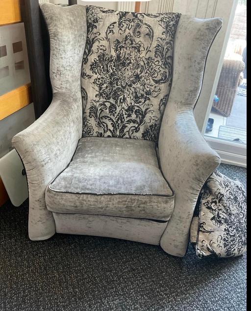 Buy & Sell Leicestershire Leicester - Photos for Used: single soft grey black with cushion