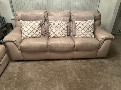 Buy & Sell West Midlands Walsall - Photos for 3 seater DFS Sofa