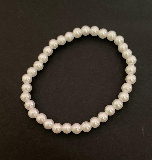 Buy & Sell East London Havering - Photos for Kids pearl bracelet.