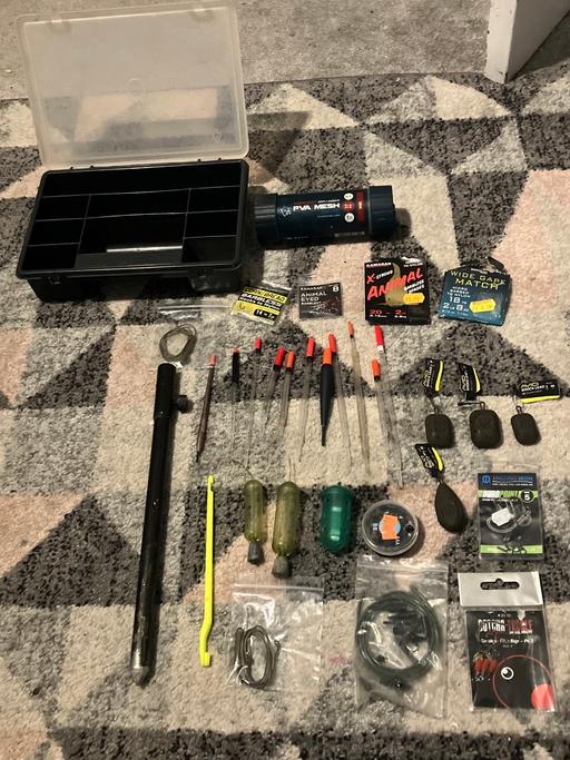 Buy & Sell West Midlands Dudley - Photos for Assorted fishing tackle in box