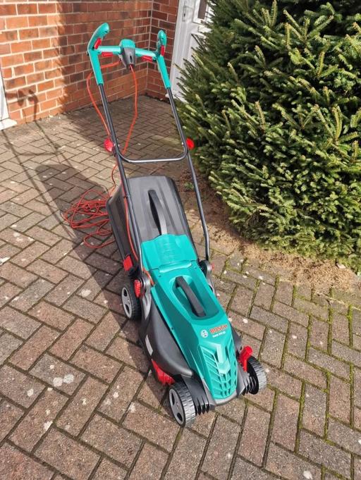 Buy & Sell Nottinghamshire Gedling - Photos for bosch 370 Rotak ER Corded Rotary lawnmower