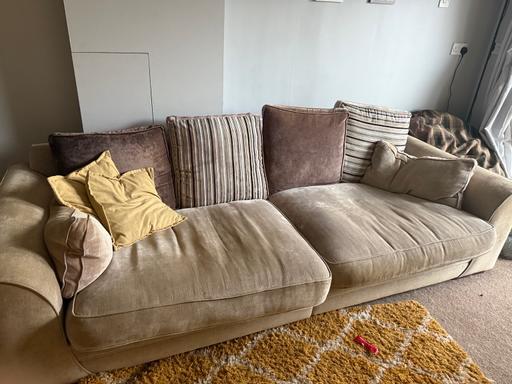 Buy & Sell Derbyshire South Derbyshire - Photos for Sofa - 4 seater and 3 seater