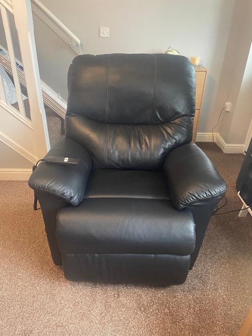 Buy & Sell Merseyside Saint Helens - Photos for Black Real Leather Lara Rise & Recliner Chair