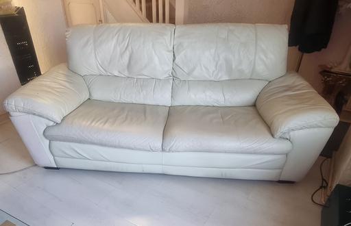 Buy & Sell Ealing Greenford - UB6 - Photos for leather sofa 3 seater and 1 armchair