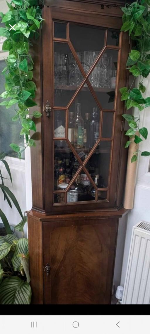 Buy & Sell Surrey Elmbridge - Photos for Corner Cabinet