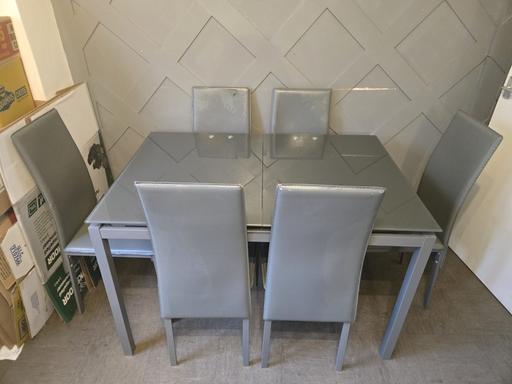 Buy & Sell West Midlands Dudley - Photos for six chair extendable grey glass table