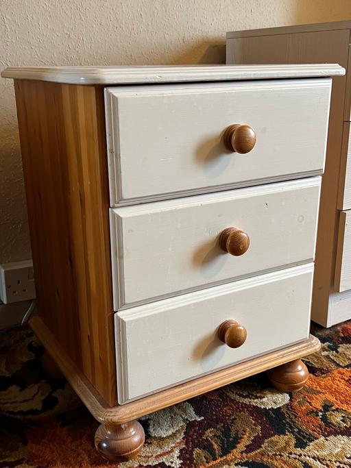 Buy & Sell Peterborough Eye - Peterborough - Photos for Small wooden 3 draw side table