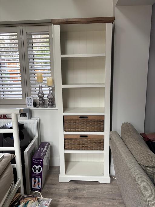 Buy & Sell Essex Basildon - Photos for White wood cabinet