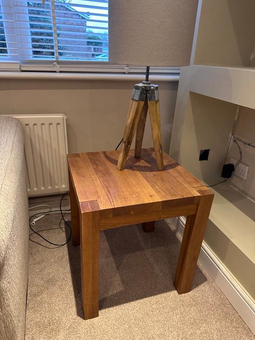 Buy & Sell Buckinghamshire Iver - Buckinghamshire - Photos for Solid oak coffee and Lamp table.