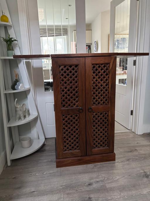 Buy & Sell Essex Basildon - Photos for Drinks cabinet