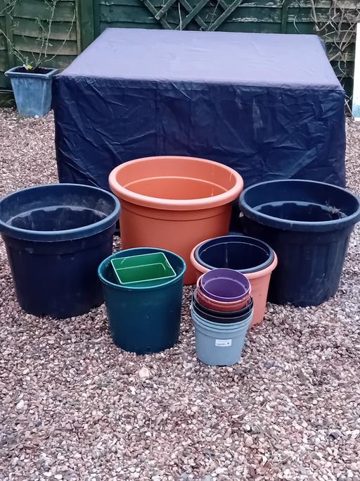 Buy & Sell Kent Canterbury - Photos for PLASTIC GARDEN POTS