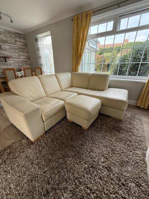 Buy & Sell Staffordshire Cannock Chase - Photos for Corner Sofa & Footstool Cream Leather