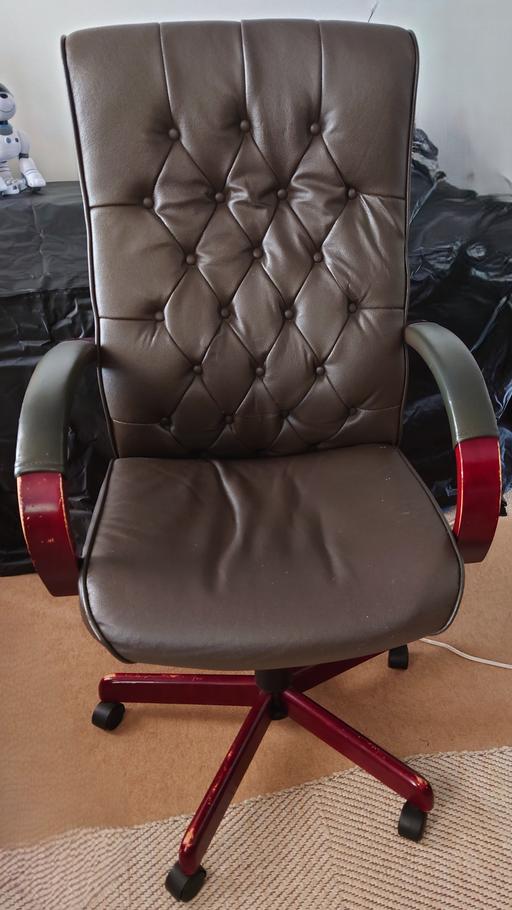 Buy & Sell Kent Thanet - Photos for Leather office chair in fair/good condition