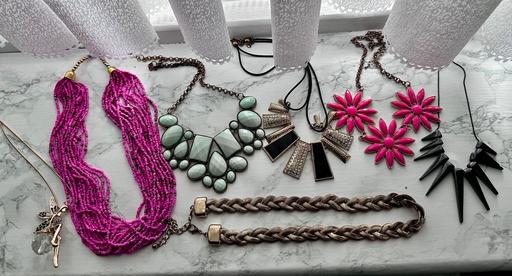 Buy & Sell South West London Earlsfield - South West London - Photos for Set of 7 costume necklaces