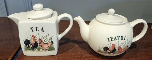 Buy & Sell Essex Tendring - Photos for Tea Pots x2