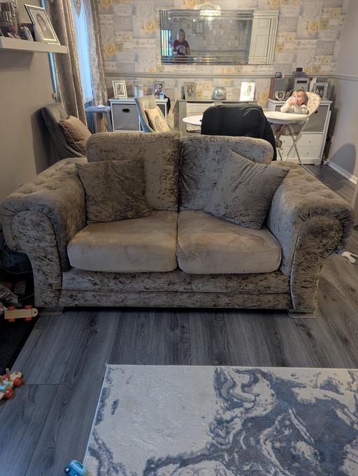 Buy & Sell Greater Manchester Tameside - Photos for 2 and 3 seater sofas