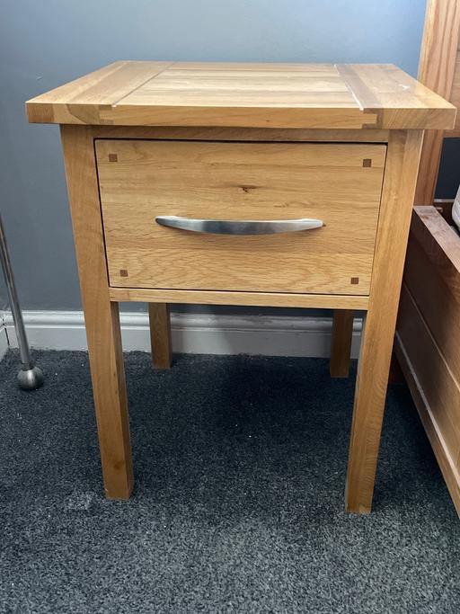 Buy & Sell County Durham Ferryhill - DL17 - Photos for Oak bedside Table